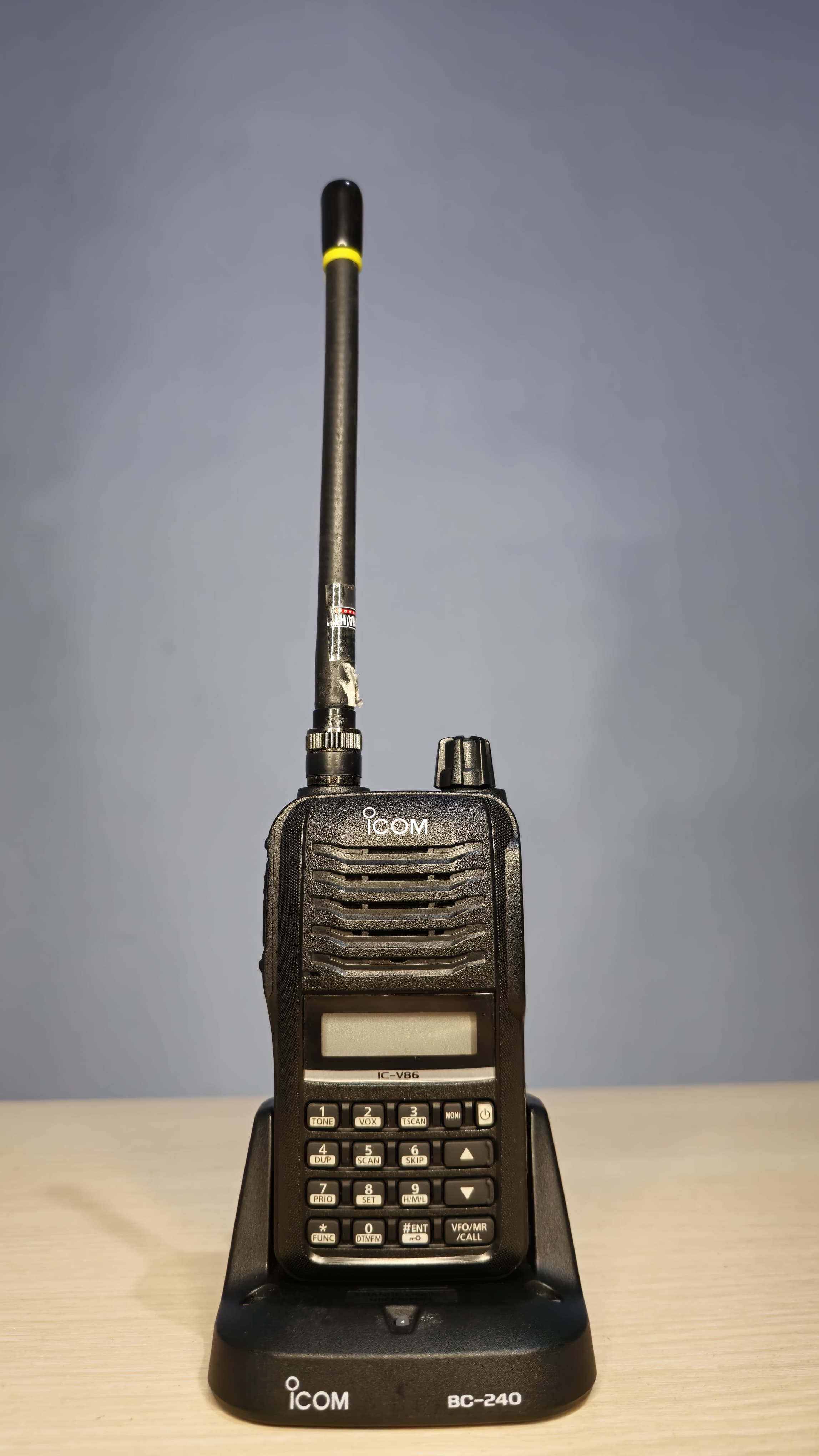 ICOM V86